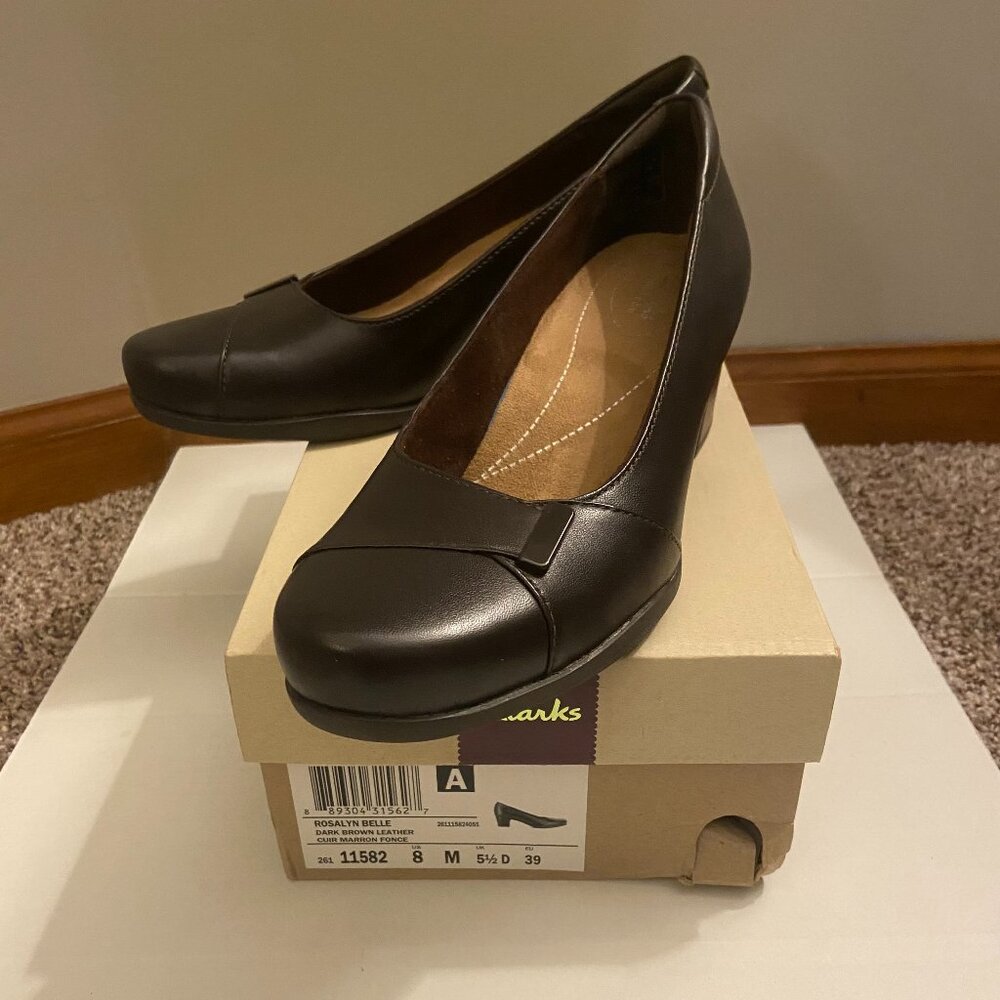 Clarks Artisan Rosalyn Belle Dark Brown Leather Pumps - Size 8.5M - NIB